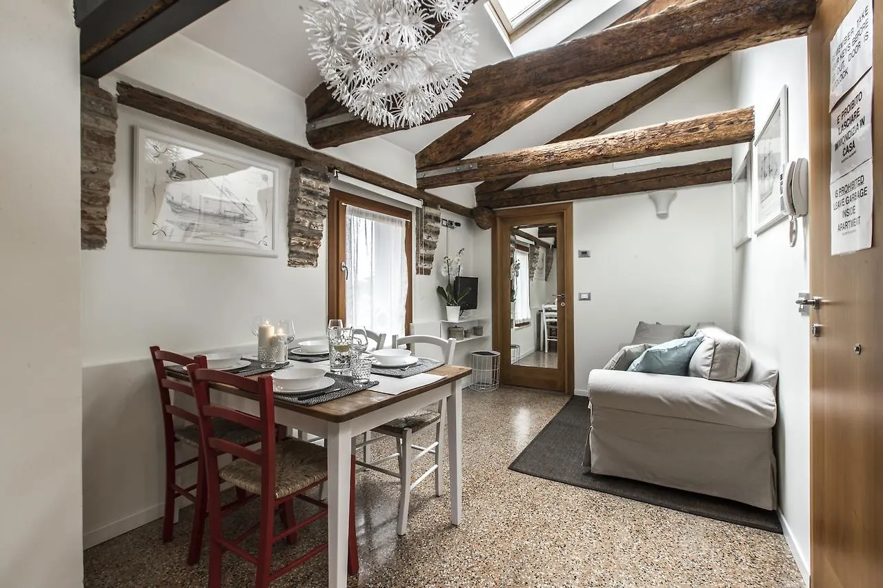Design District Apartment R&R Venecia Italia