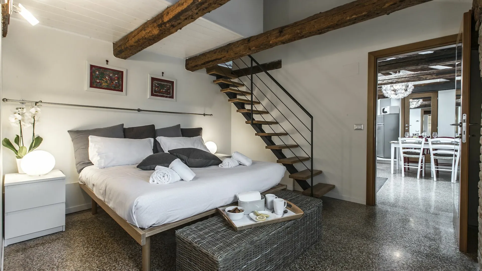 Design District Apartment R&R Venecia